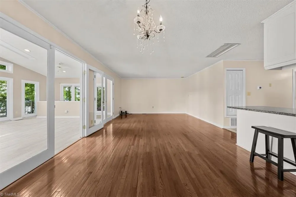 330 Hillview Drive Lexington, NC 27292