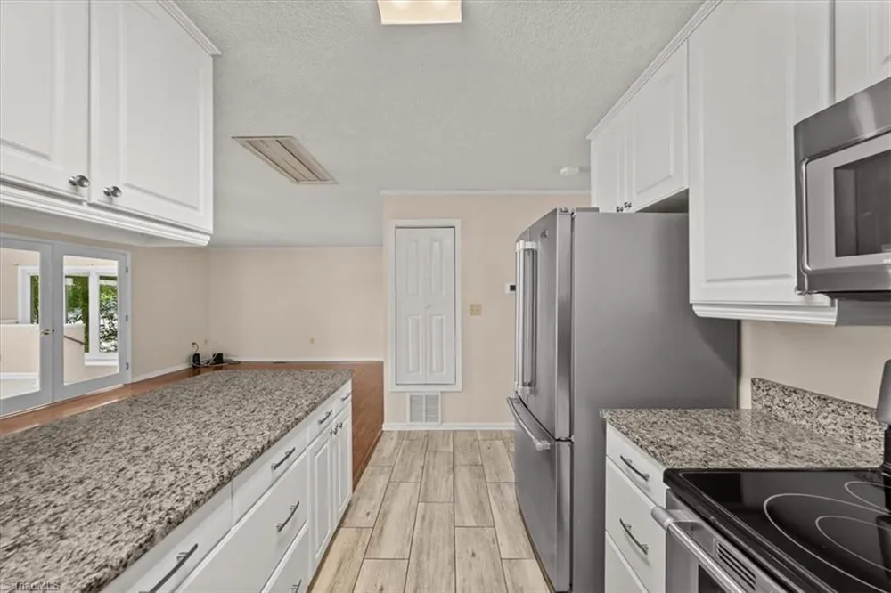 330 Hillview Drive Lexington, NC 27292
