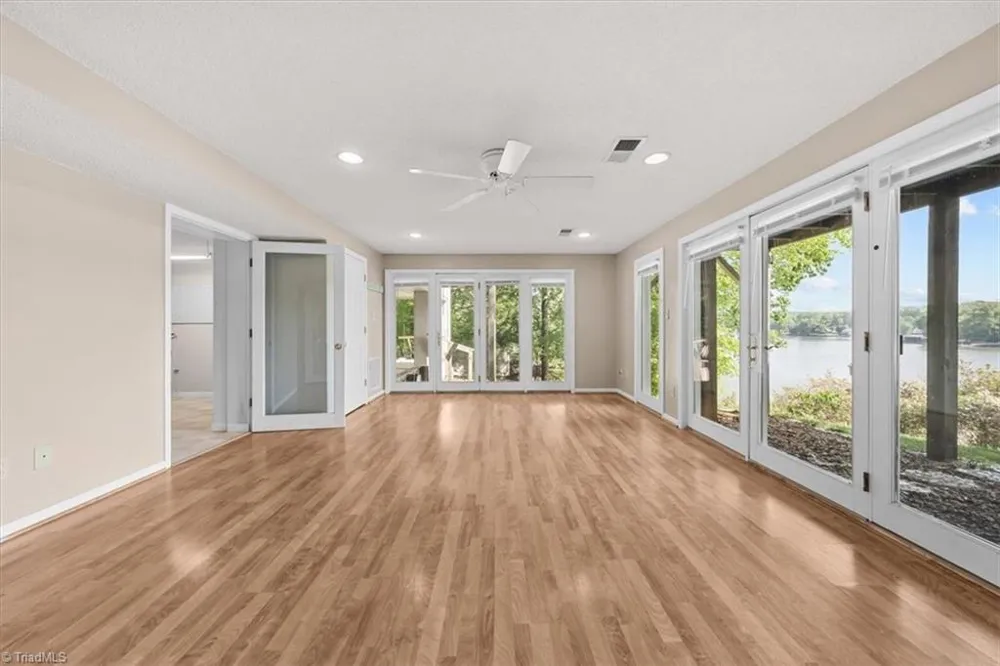 330 Hillview Drive Lexington, NC 27292