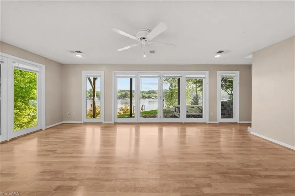 330 Hillview Drive Lexington, NC 27292
