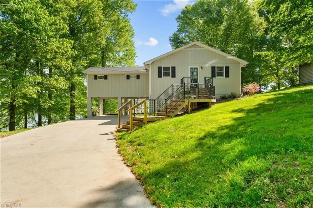 330 Hillview Drive Lexington, NC 27292