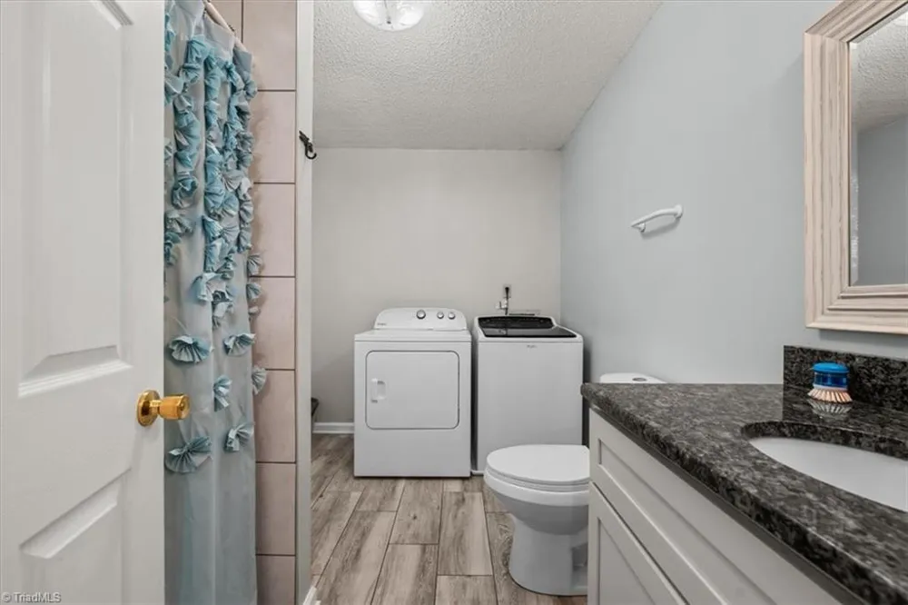 330 Hillview Drive Lexington, NC 27292