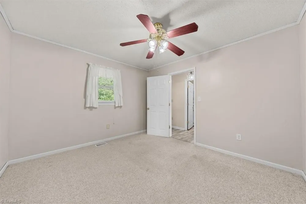 330 Hillview Drive Lexington, NC 27292