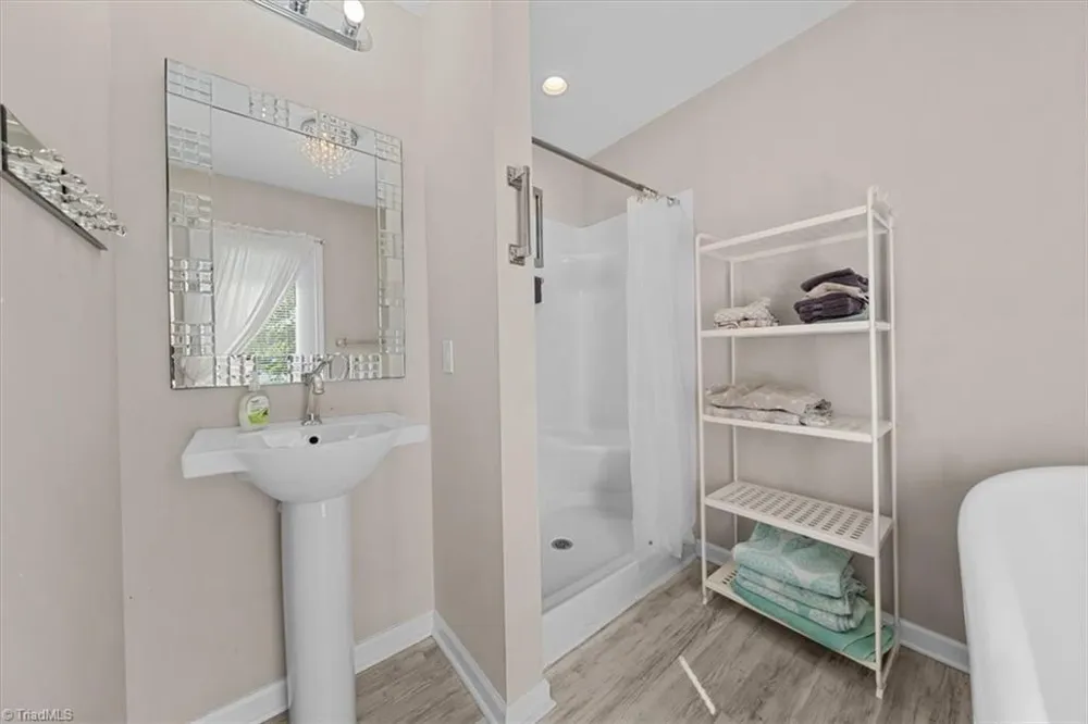330 Hillview Drive Lexington, NC 27292