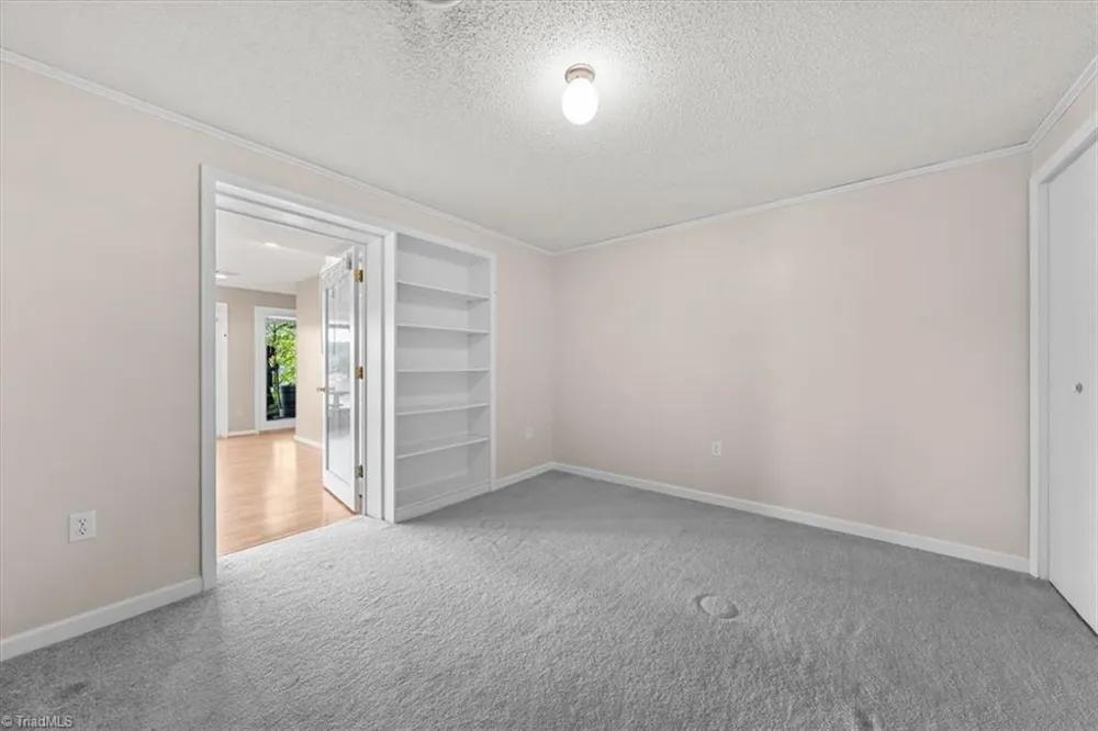 330 Hillview Drive Lexington, NC 27292