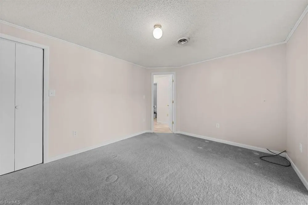 330 Hillview Drive Lexington, NC 27292