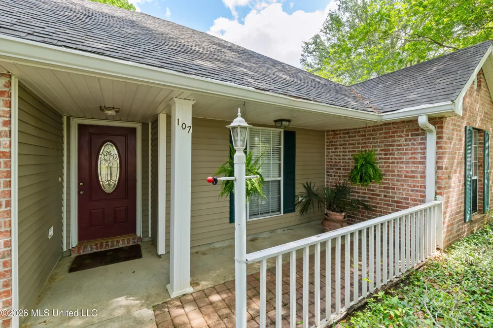 107 Brentwood Drive Picayune, MS 39466