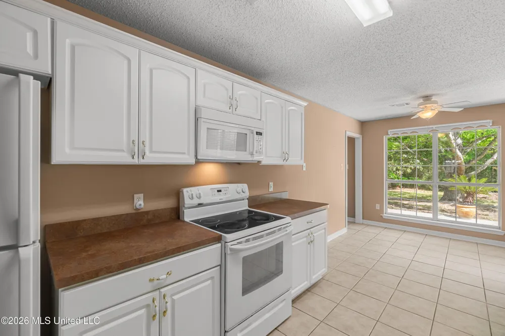 107 Brentwood Drive Picayune, MS 39466