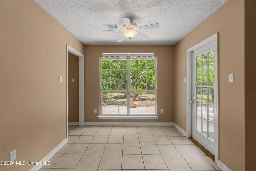 107 Brentwood Drive Picayune, MS 39466