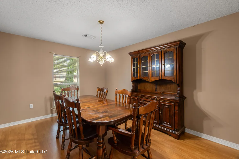 107 Brentwood Drive Picayune, MS 39466