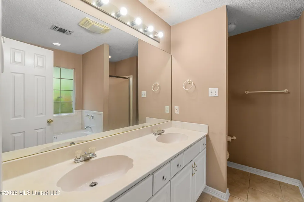107 Brentwood Drive Picayune, MS 39466