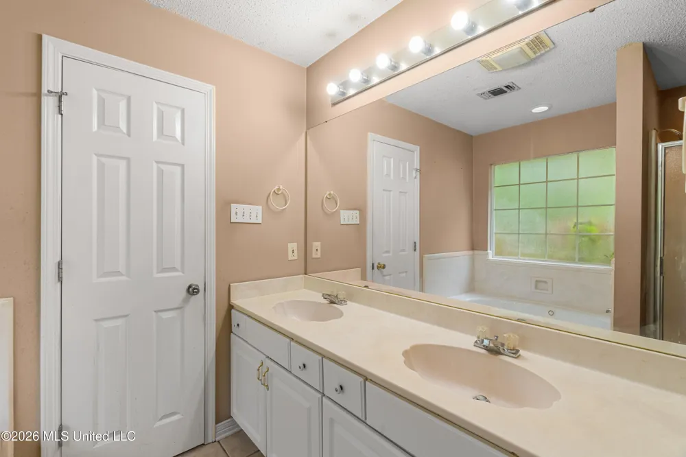 107 Brentwood Drive Picayune, MS 39466