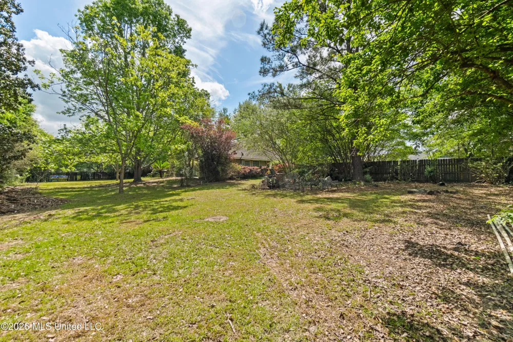 107 Brentwood Drive Picayune, MS 39466