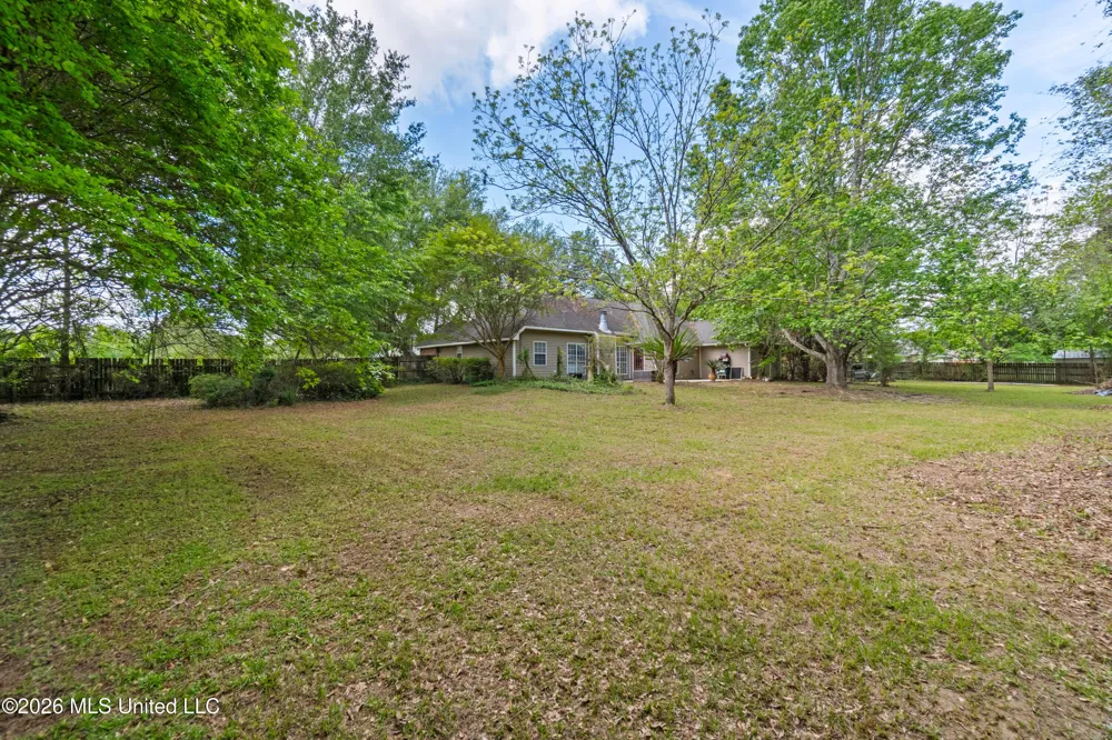 107 Brentwood Drive Picayune, MS 39466