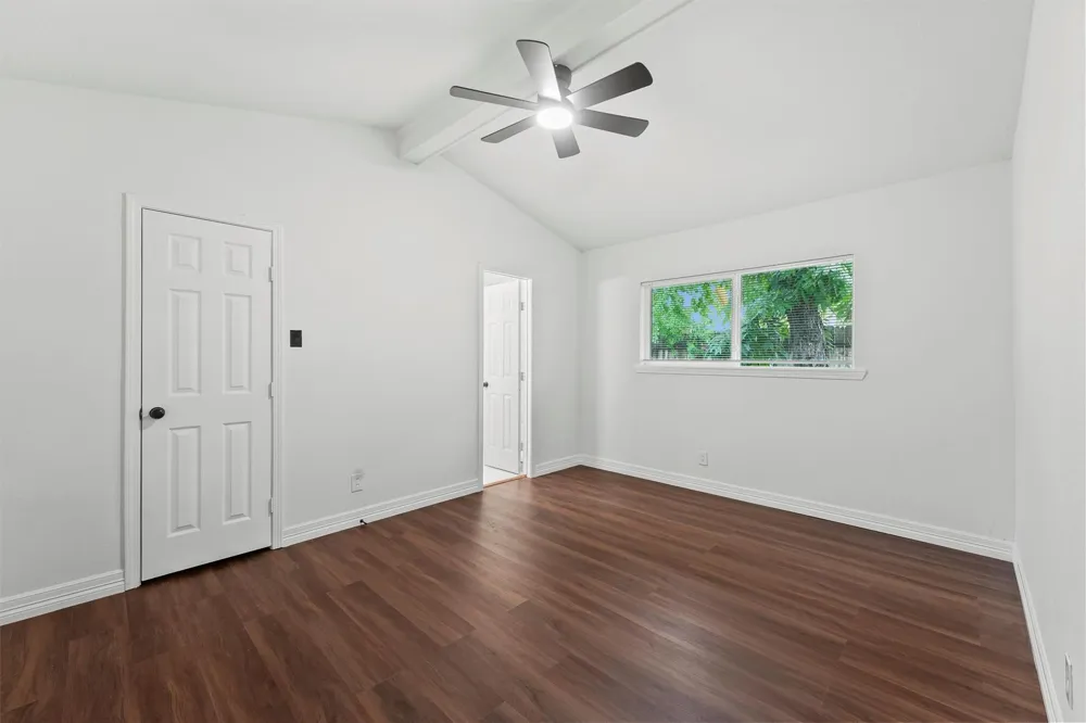 632 Meadowlawn Street Shoreacres, TX 77571