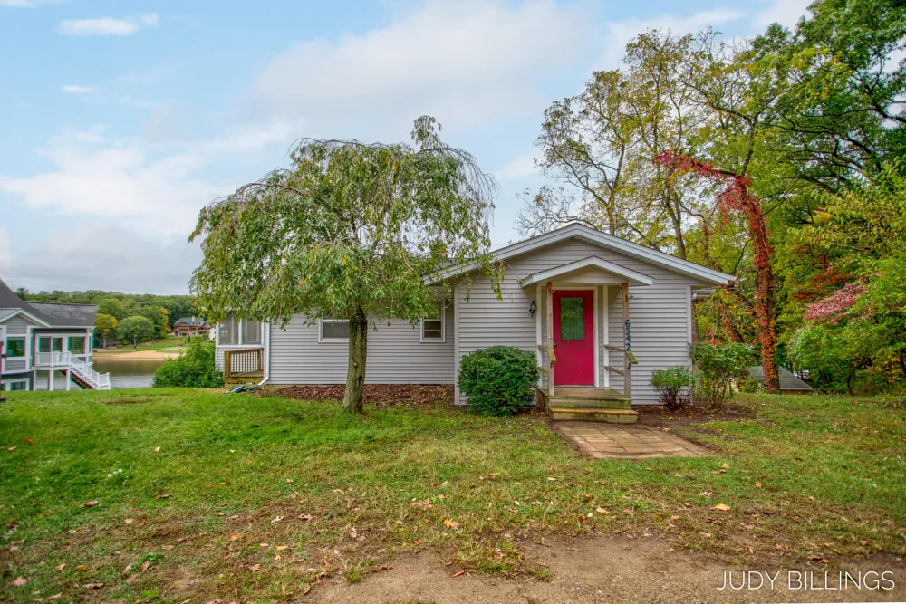 6342 Old Allegan Road Saugatuck, MI 49453