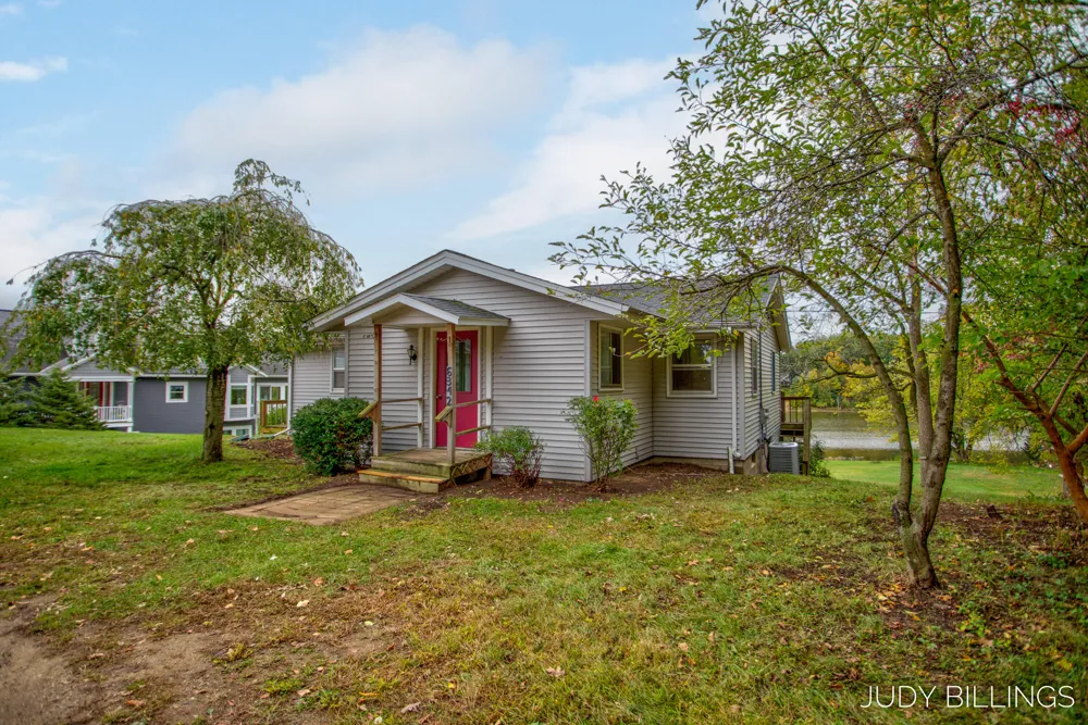 6342 Old Allegan Road Saugatuck, MI 49453