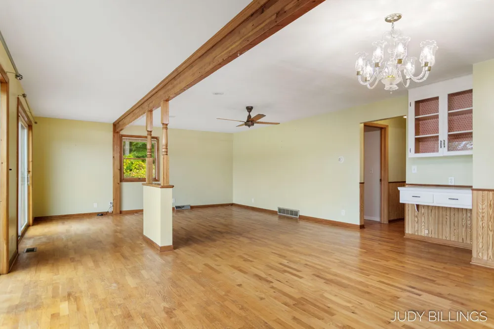 6342 Old Allegan Road Saugatuck, MI 49453