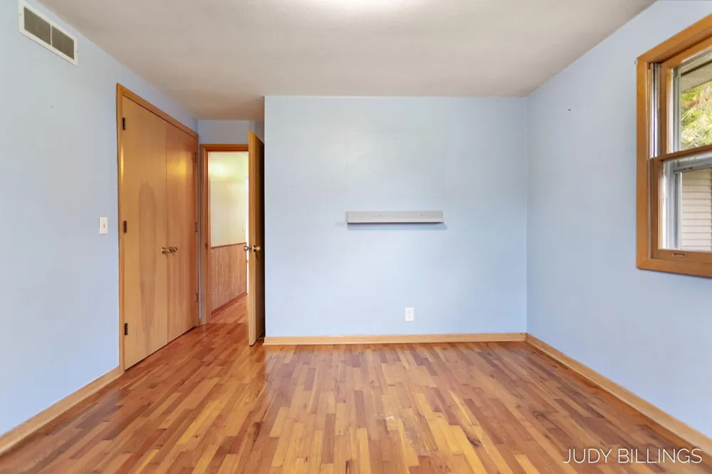6342 Old Allegan Road Saugatuck, MI 49453