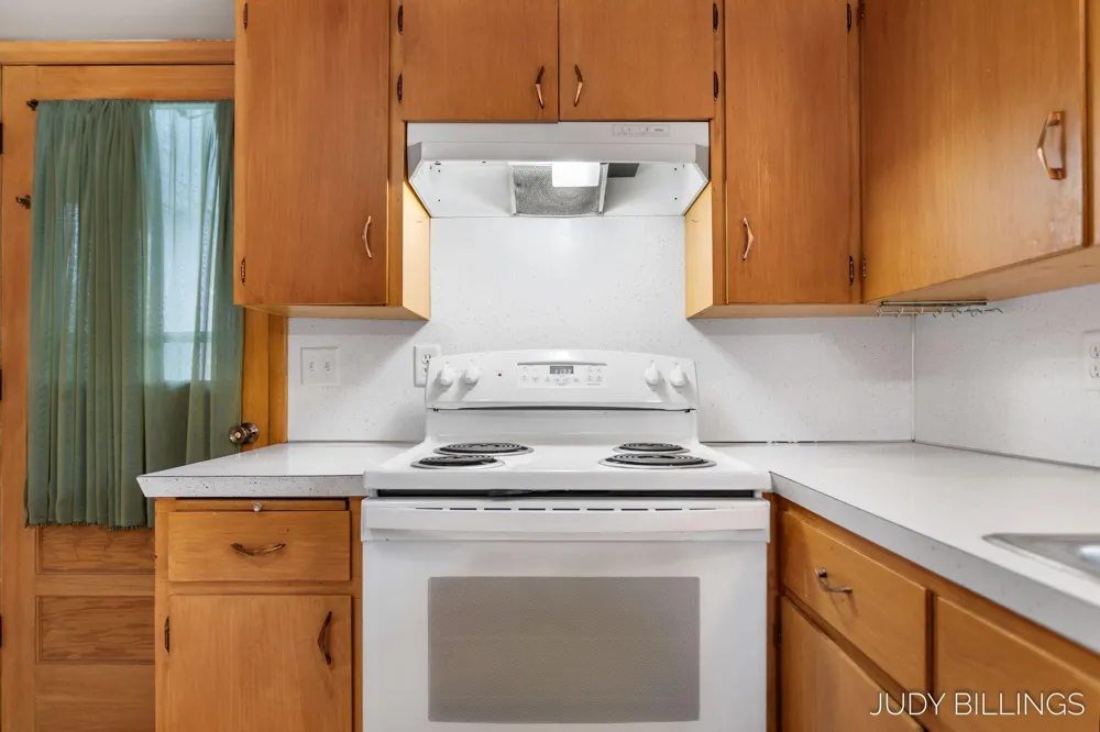 6342 Old Allegan Road Saugatuck, MI 49453