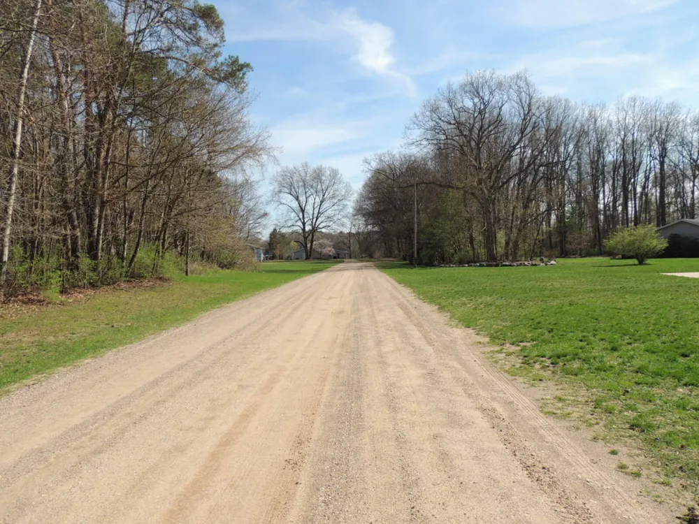6342 Old Allegan Road Saugatuck, MI 49453