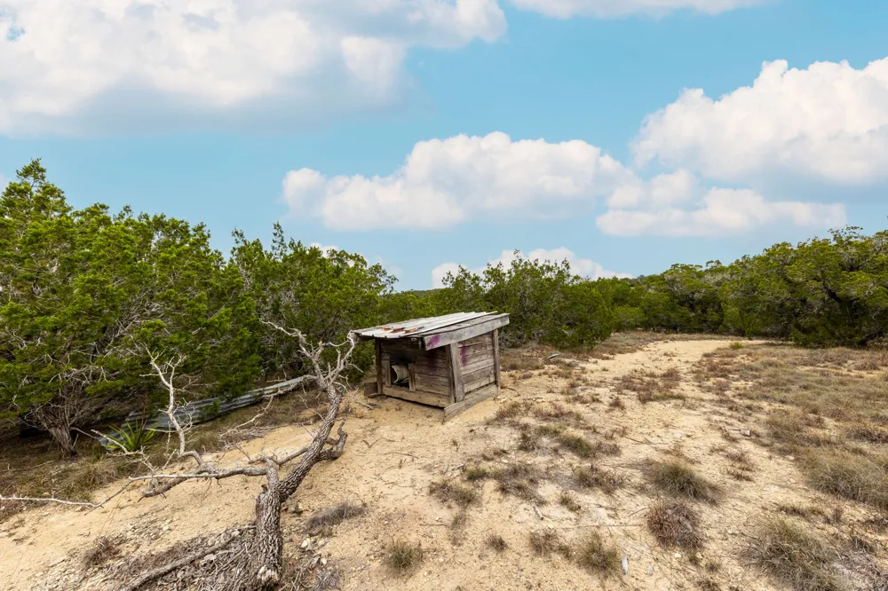 6438 Shaw Drive Marble Falls, TX 78654