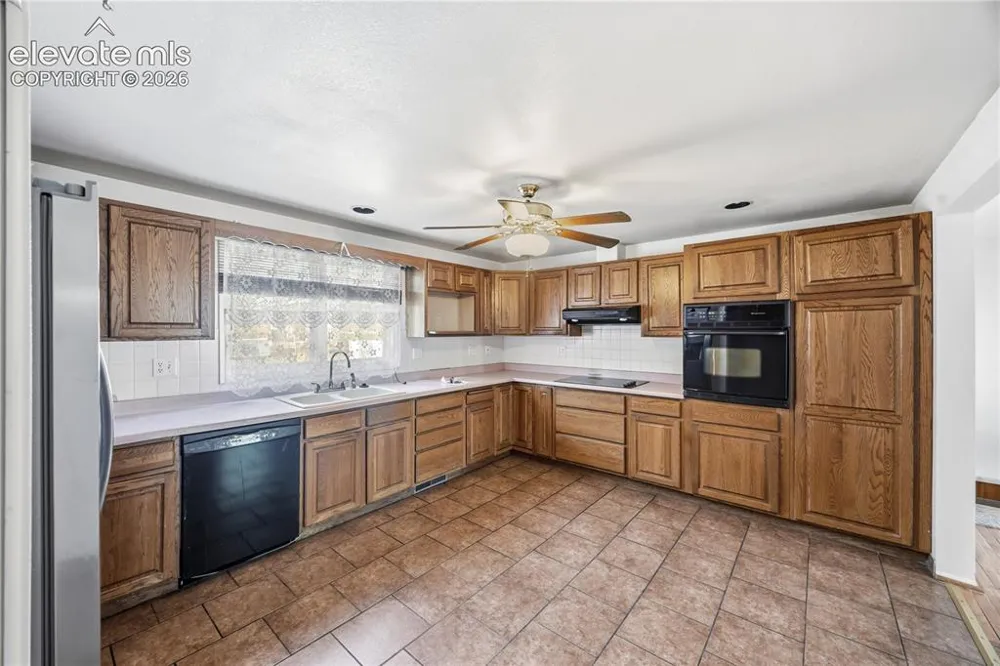 2502 Columbine Avenue Pueblo, CO 81004