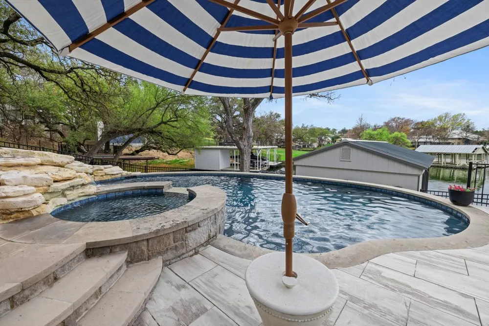 205 Beaver Circle Horseshoe Bay, TX 78657