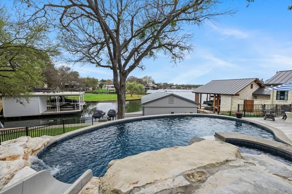 205 Beaver Circle Horseshoe Bay, TX 78657