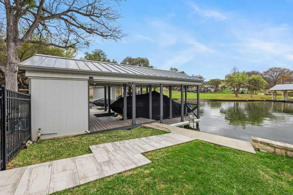 205 Beaver Circle Horseshoe Bay, TX 78657