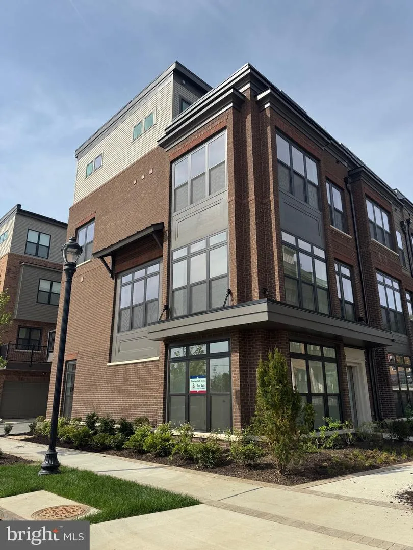 5518 TOPAZ LANE Bethesda, MD 20816