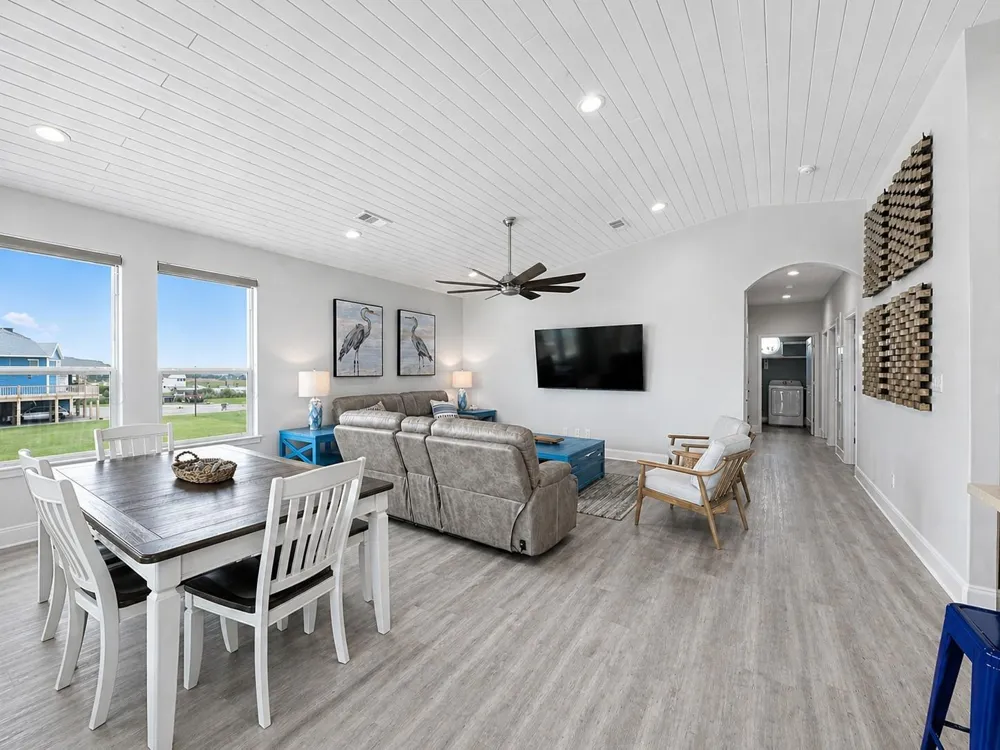 210 Corpus Christi Drive Port Bolivar, TX 77650