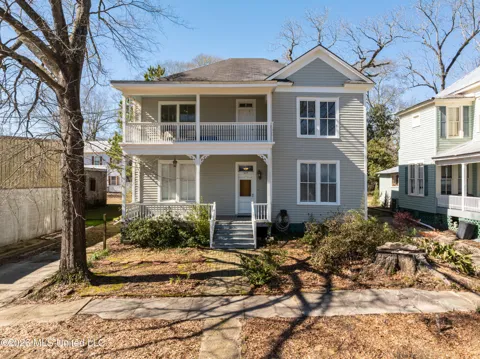 225 W Railroad Avenue