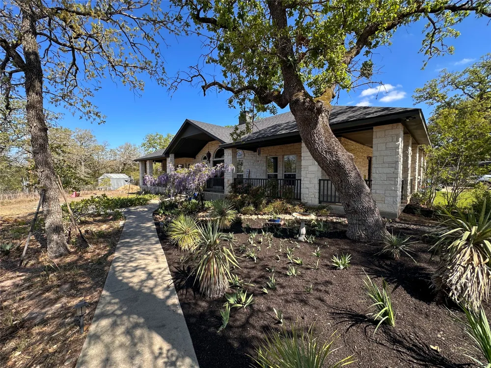 368 Woodlands Drive Bastrop, TX 78602