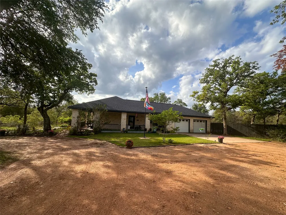 368 Woodlands Drive Bastrop, TX 78602