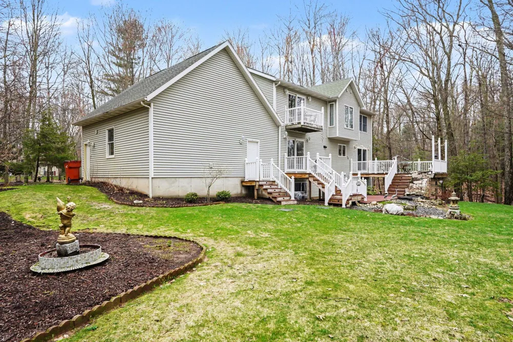 13240 Olin Woods Drive #5 Sparta, MI 49345