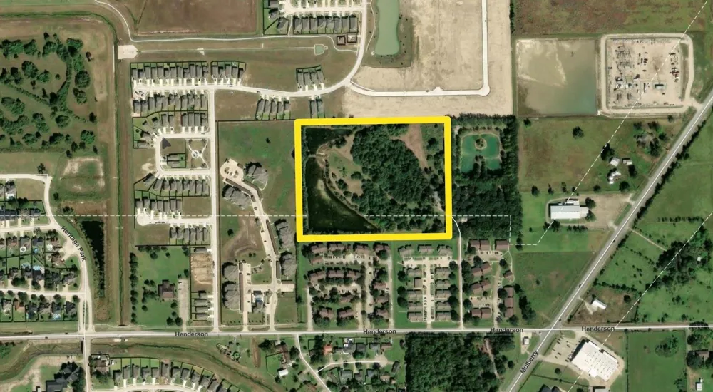 101 Julie K Lane Angleton, TX 77515