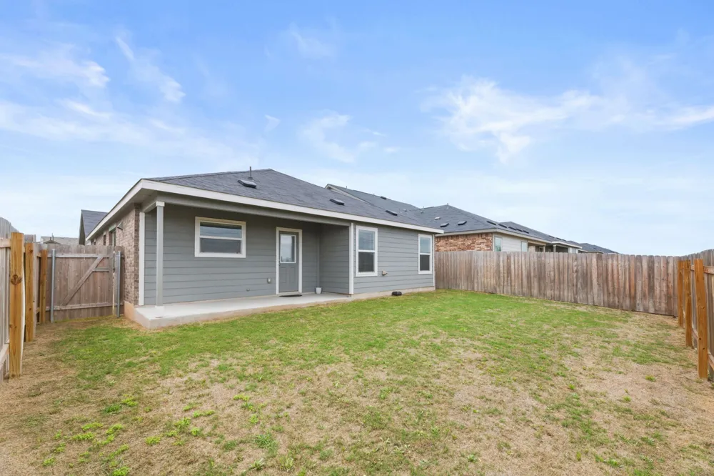 185 Sormonne Loop Kyle, TX 78640