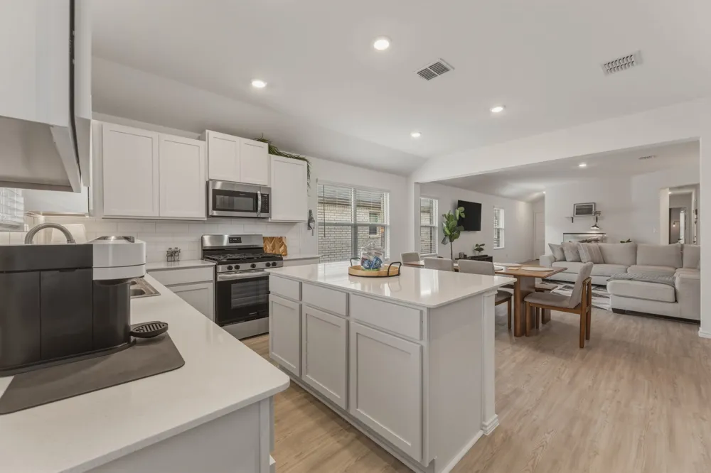 185 Sormonne Loop Kyle, TX 78640