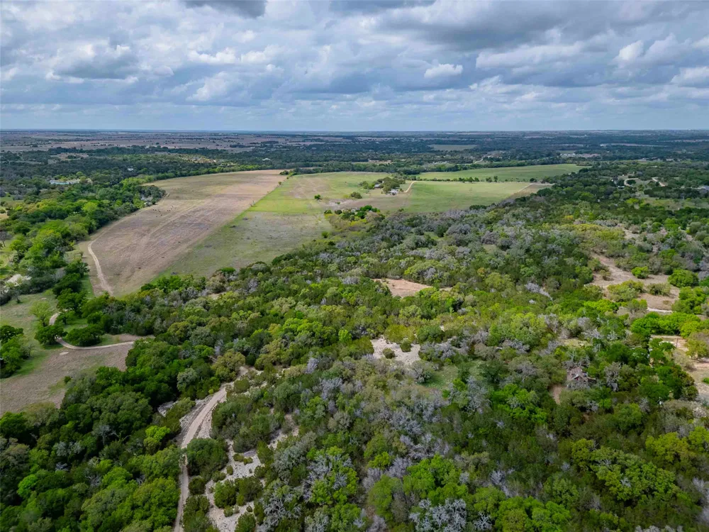910 Abbey Road Liberty Hill, TX 78642