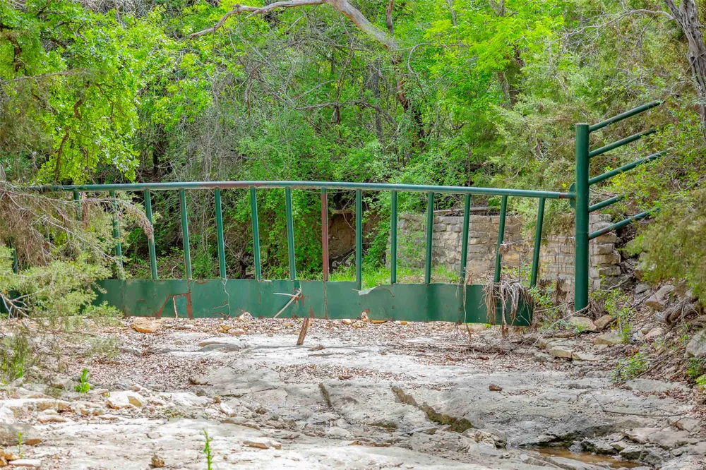 910 Abbey Road Liberty Hill, TX 78642