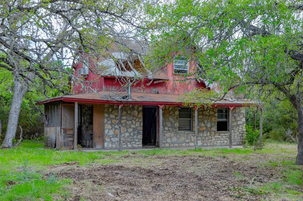 910 Abbey Road Liberty Hill, TX 78642