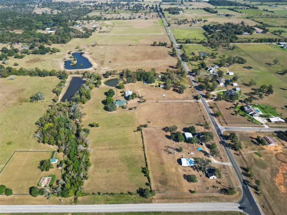 28109 Waller Gladish Rd Waller, TX 77484