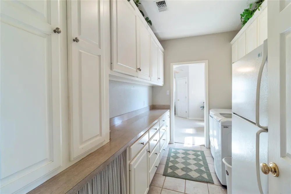 28109 Waller Gladish Rd Waller, TX 77484
