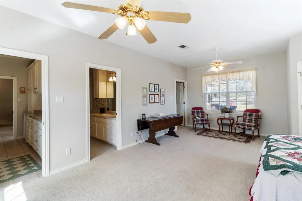 28109 Waller Gladish Rd Waller, TX 77484