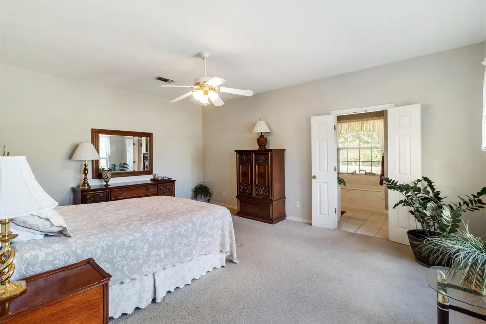 28109 Waller Gladish Rd Waller, TX 77484