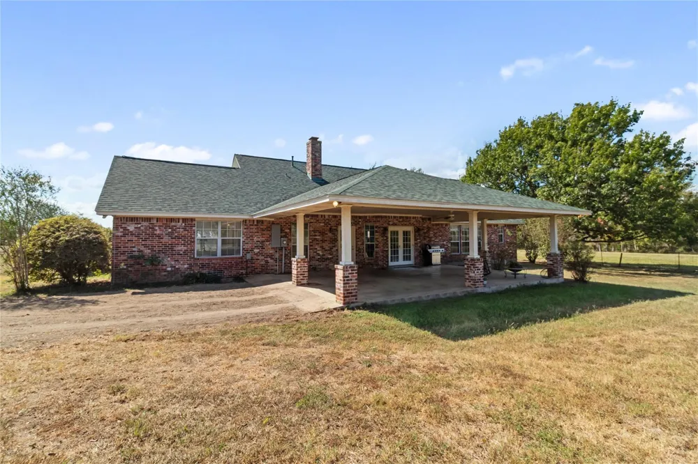 28109 Waller Gladish Rd Waller, TX 77484