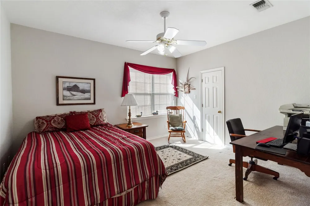 28109 Waller Gladish Rd Waller, TX 77484