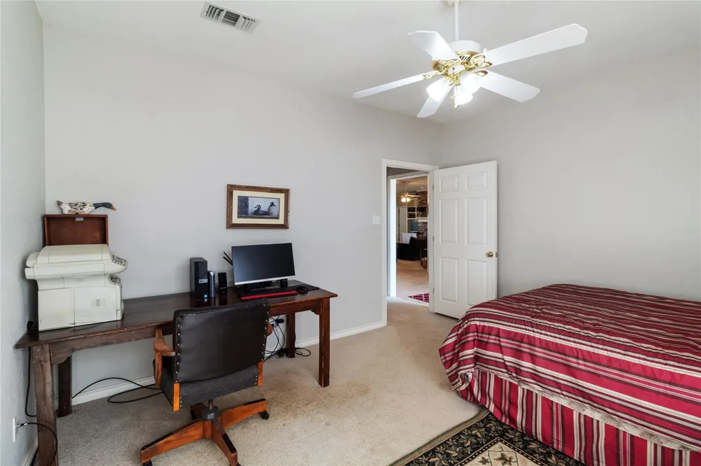 28109 Waller Gladish Rd Waller, TX 77484