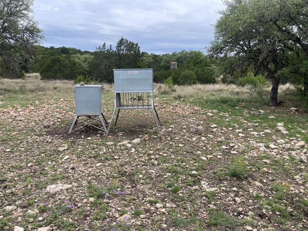 41 Tx Hwy 41 Rocksprings, TX 78880